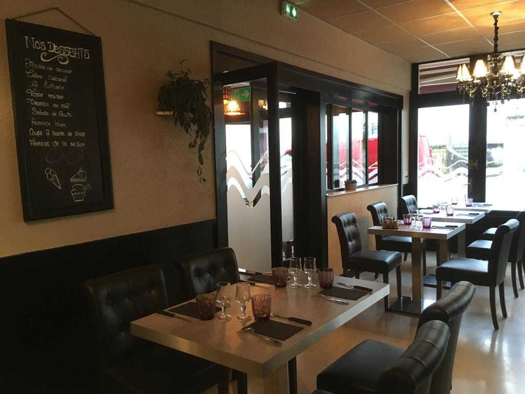 Hotel Du Centre - Restaurant Le P'Tit Gourmet 토네레 외부 사진
