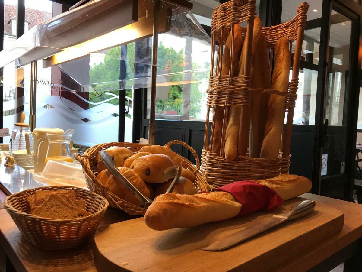 Hotel Du Centre - Restaurant Le P'Tit Gourmet 토네레 외부 사진