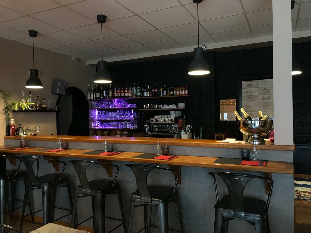Hotel Du Centre - Restaurant Le P'Tit Gourmet 토네레 외부 사진