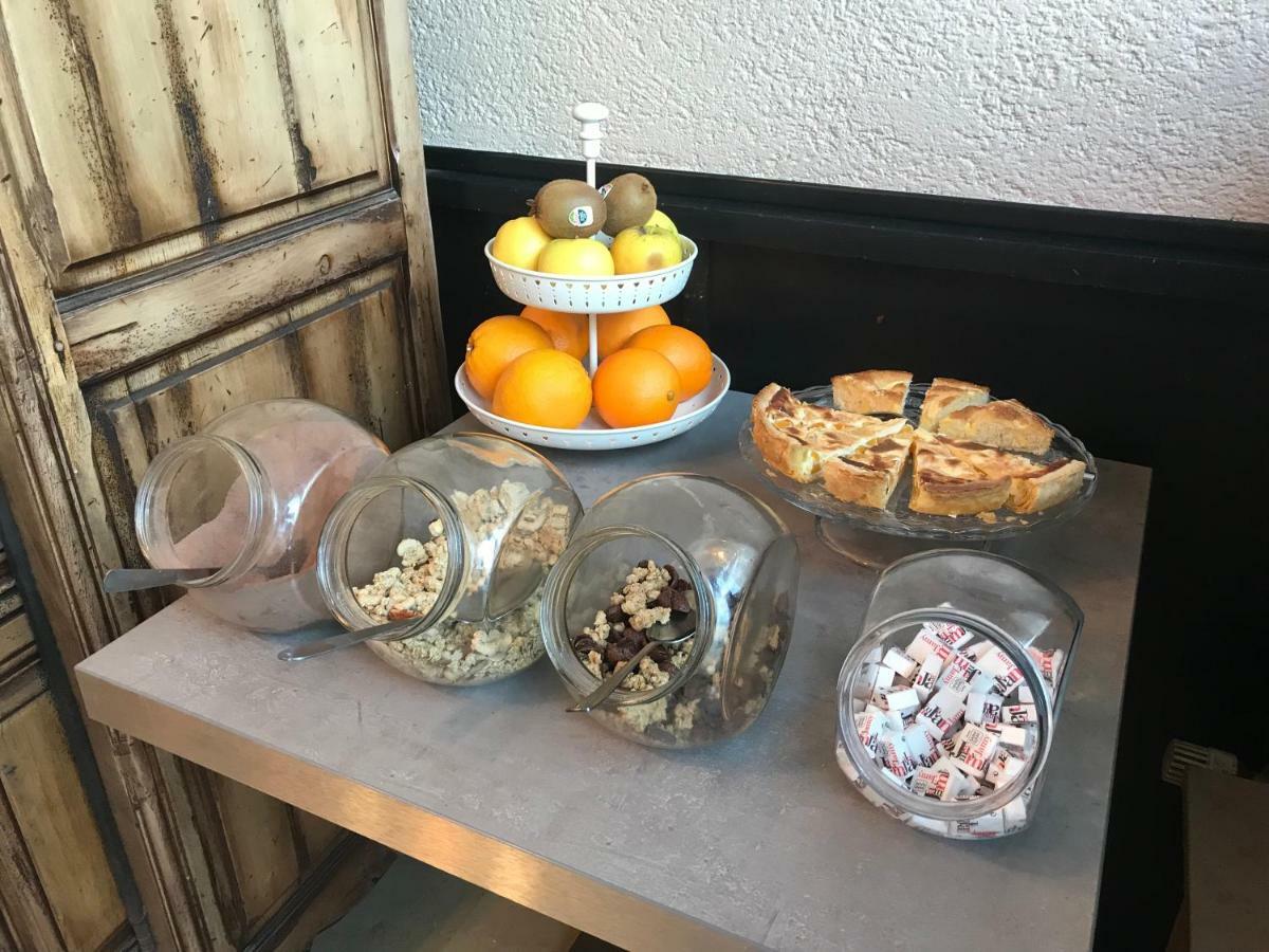 Hotel Du Centre - Restaurant Le P'Tit Gourmet 토네레 외부 사진